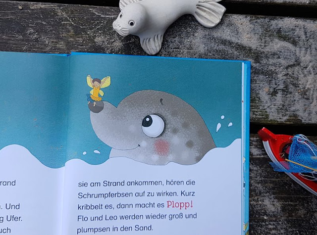 Heute ein Buch! Die elfenstarke Umwelt-Kinderbuch-Serie "Leonie Looping" und das Thema "Müll im Meer". Eine kleine Robbe droht am Plastikmüll zu sterben: Kinder und Elfen helfen natürlich!