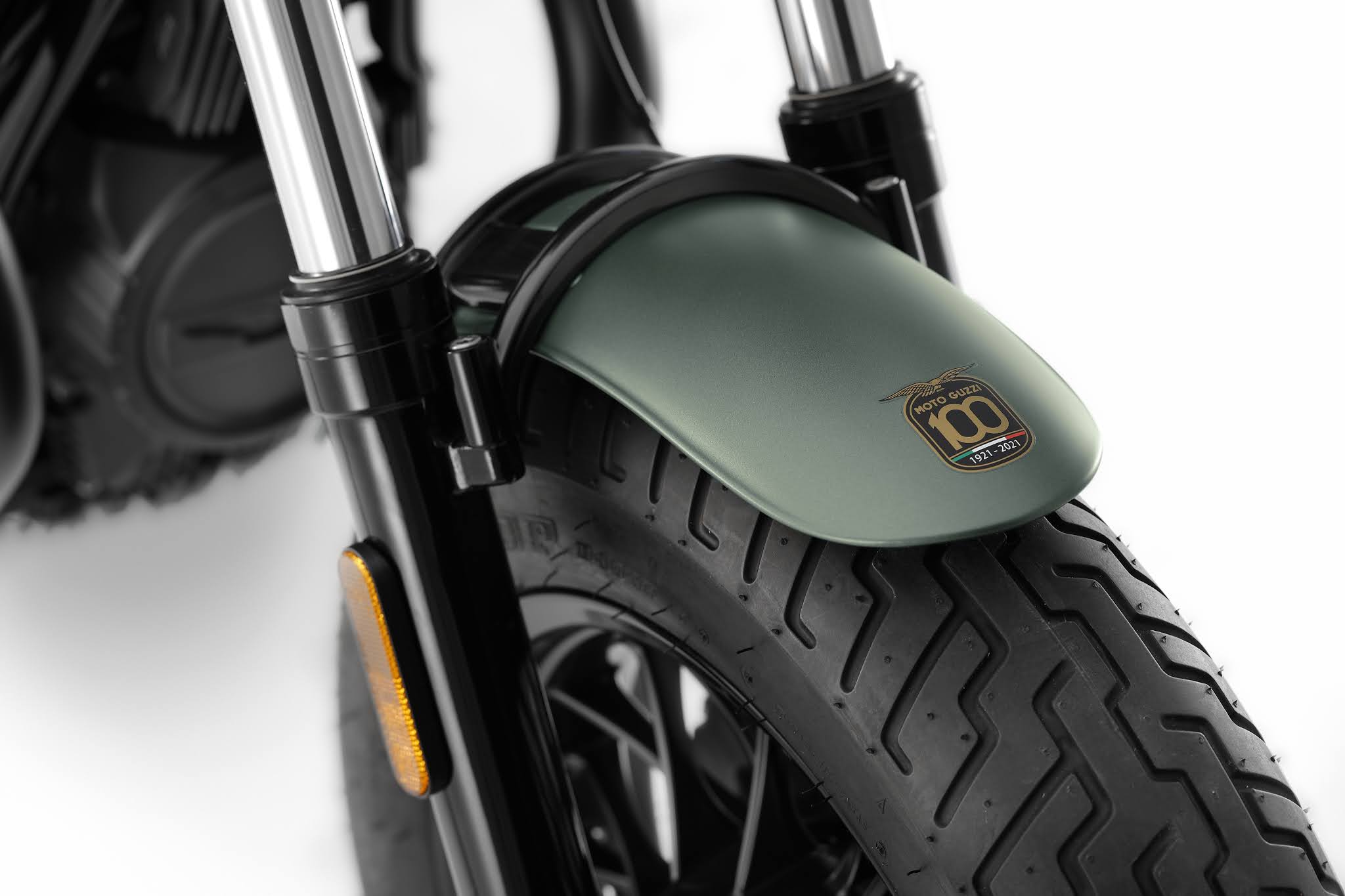 Moto Guzzi v9 Bobber
