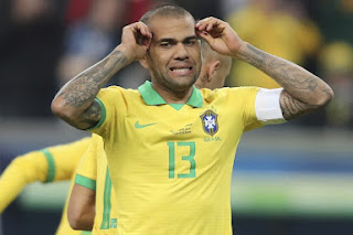 Biografi Dani Alves