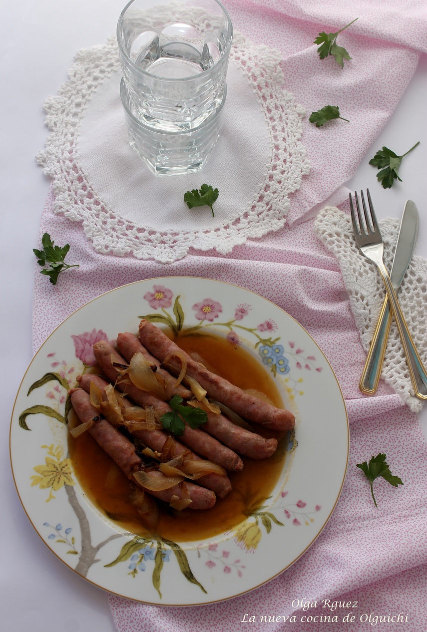 SALCHICHAS FRESCAS AL VINO LA NUEVA COCINA DE OLGUICHI SALCHICHAS FRESCAS AL VINO LA NUEVA COCINA DE OLGUICHI