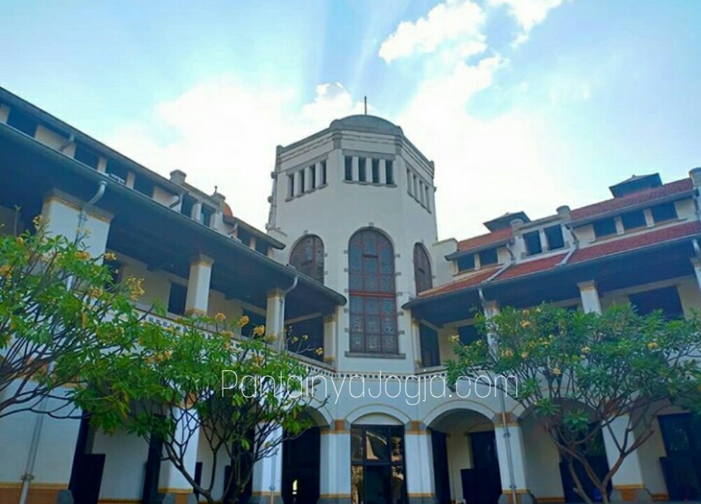 Tempat Wisata Semarang Bank Jateng Dan Dinas Semarang