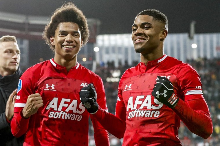 Com dois jogadores expulsos, AZ Alkmaar perde de virada para o FC Groningen  em Alkmaar - Futebol Holandês