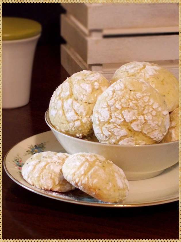 Biscotti morbidi al limone e semi di papavero