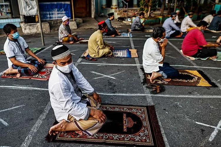 Soal Larangan Pelaksanaan Sholat Idul Adha, MUI Justru Tanggapi Begini