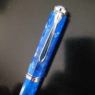 Review of the Pelikan Souveran M805 Vibrant Blue Fountain Pen