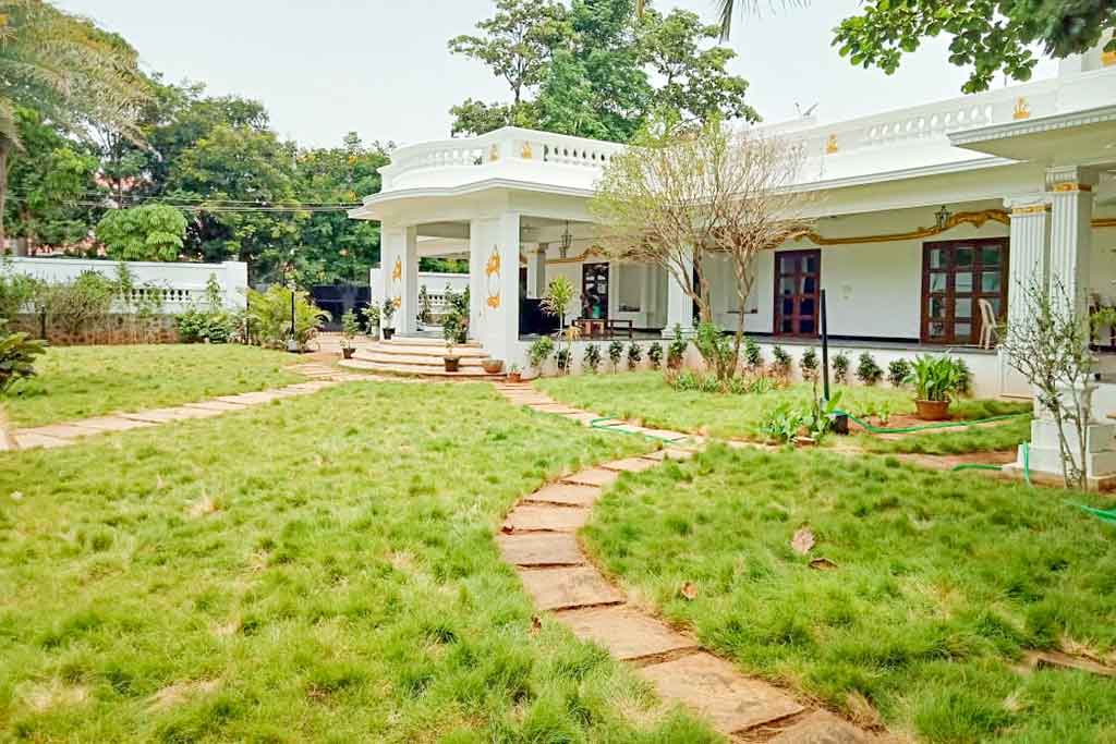 WhiteSign Farm House ECR