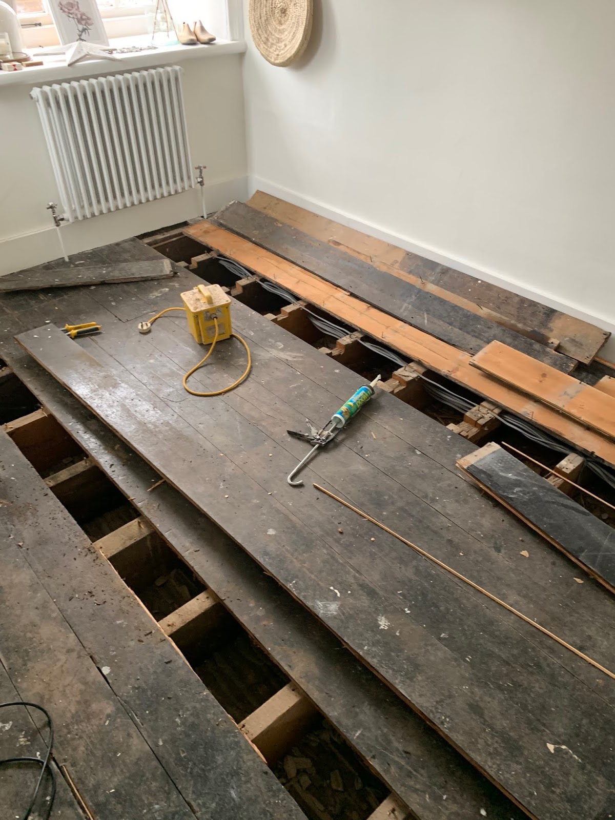 Interiors // Painting Wooden Floorboards {DIY guide} Roses and Rolltops