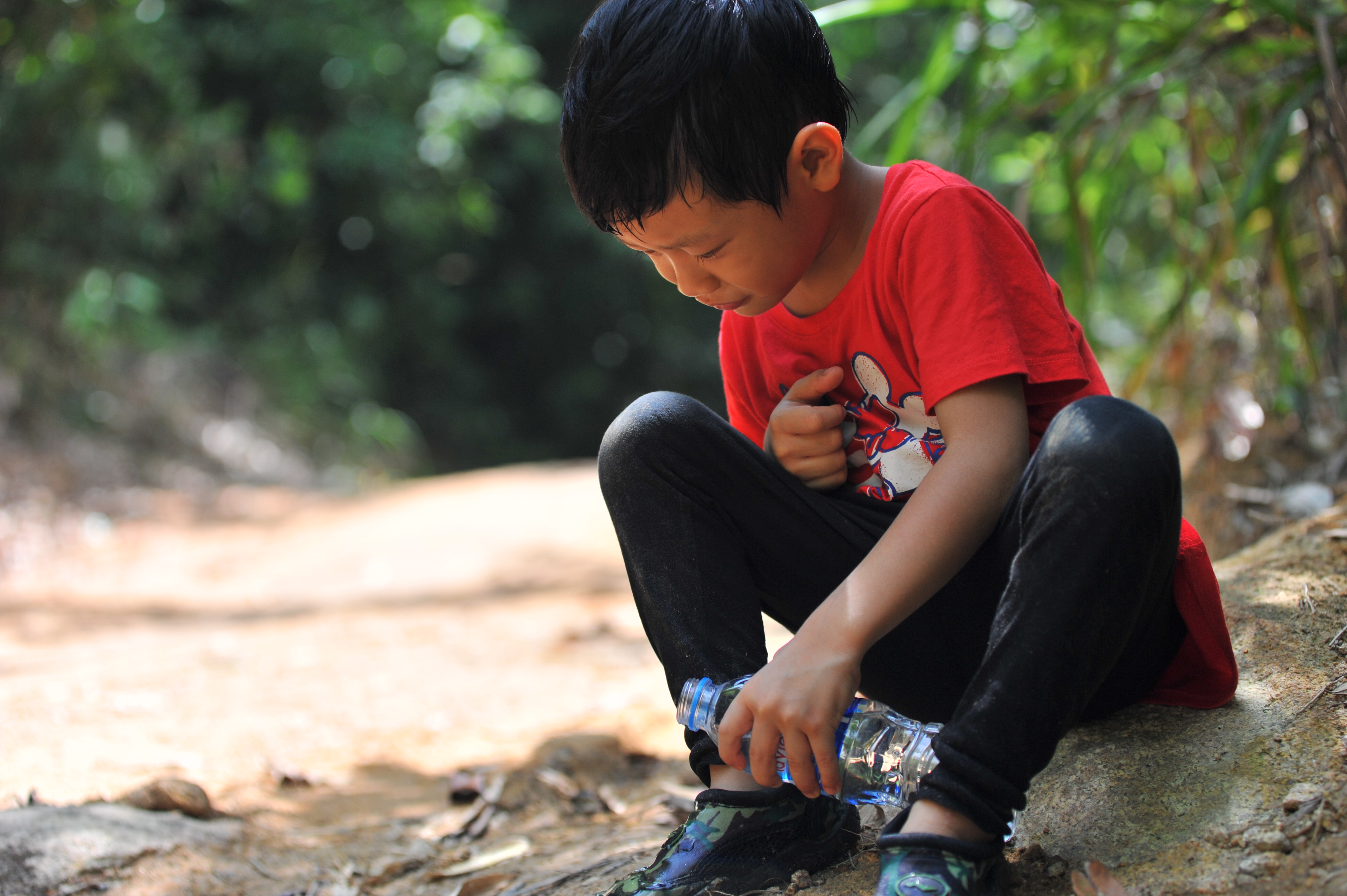 Trải nghiệm trekking trong rừng cùng bé 6 tuổi