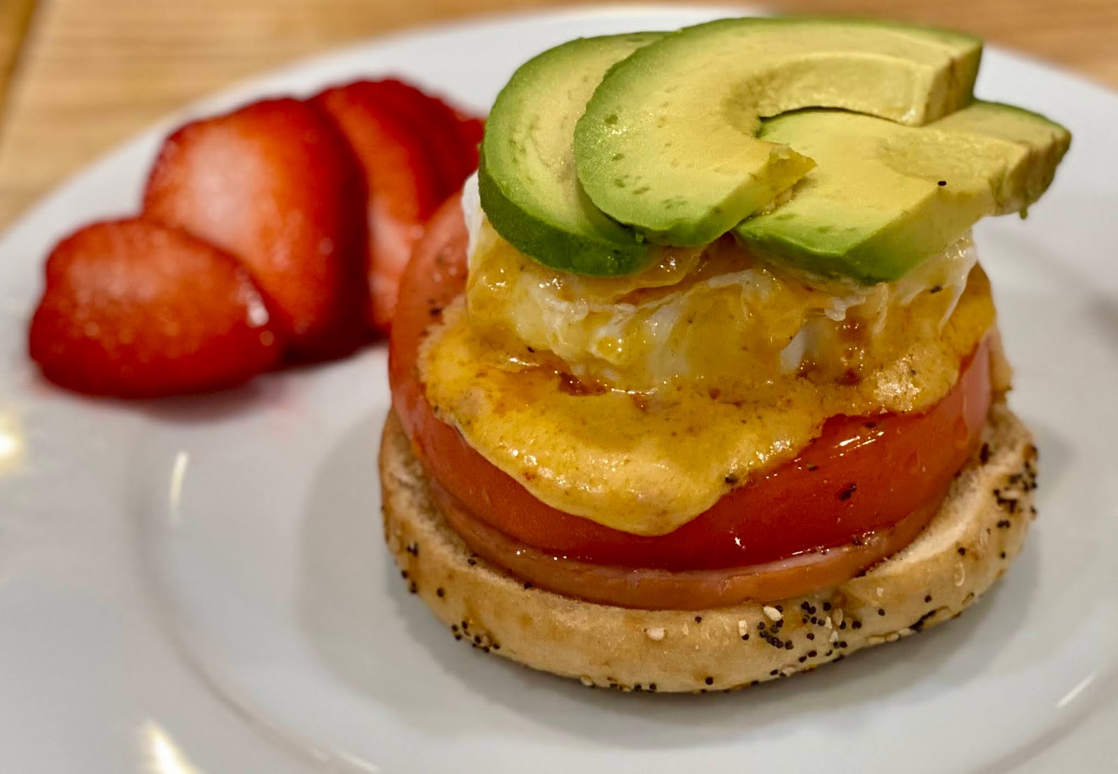 GREAT EATS HAWAII EGGS BENEDICT ON A BAGEL