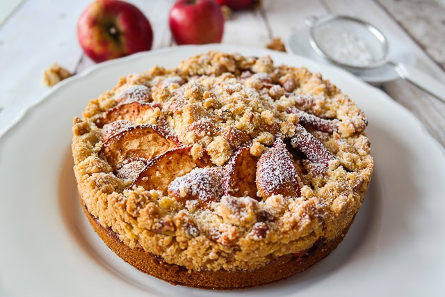 sia´s soulfood foodblog: Apfel-Walnuss-Crumble-Kuchen