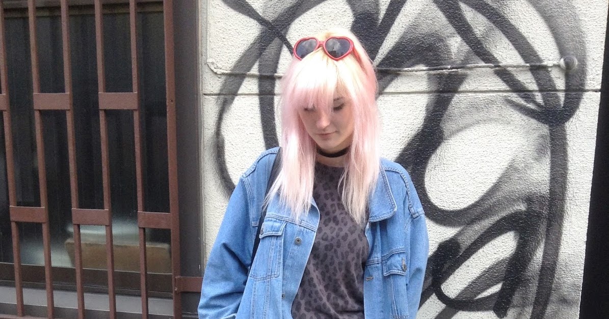 How to Maintain Pink Hair After Bleaching Over Blue - wide 4