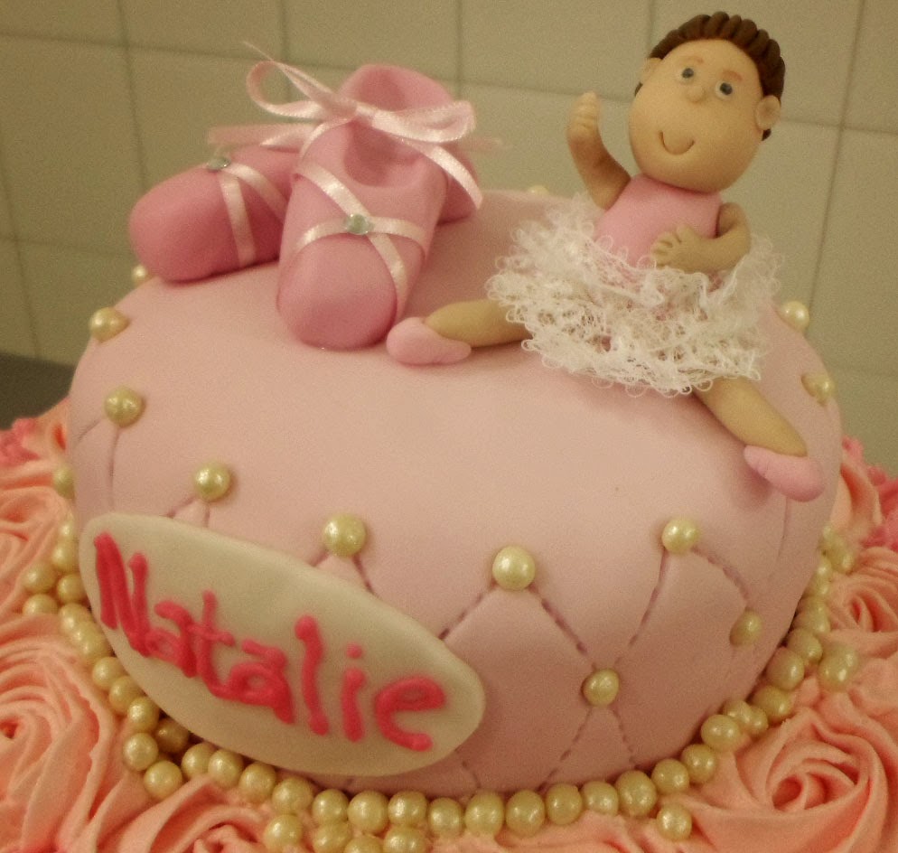 Bolo Bailarina Com Pasta Americana