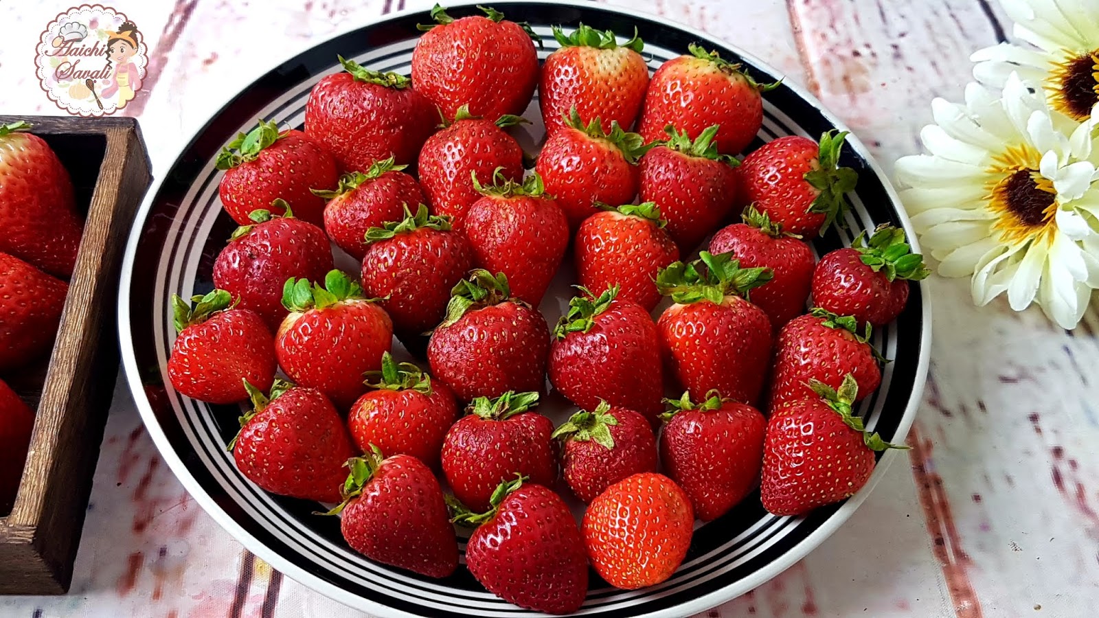 How To Clean And Keep Strawberries Fresh With Vinegar Aaichi Savali