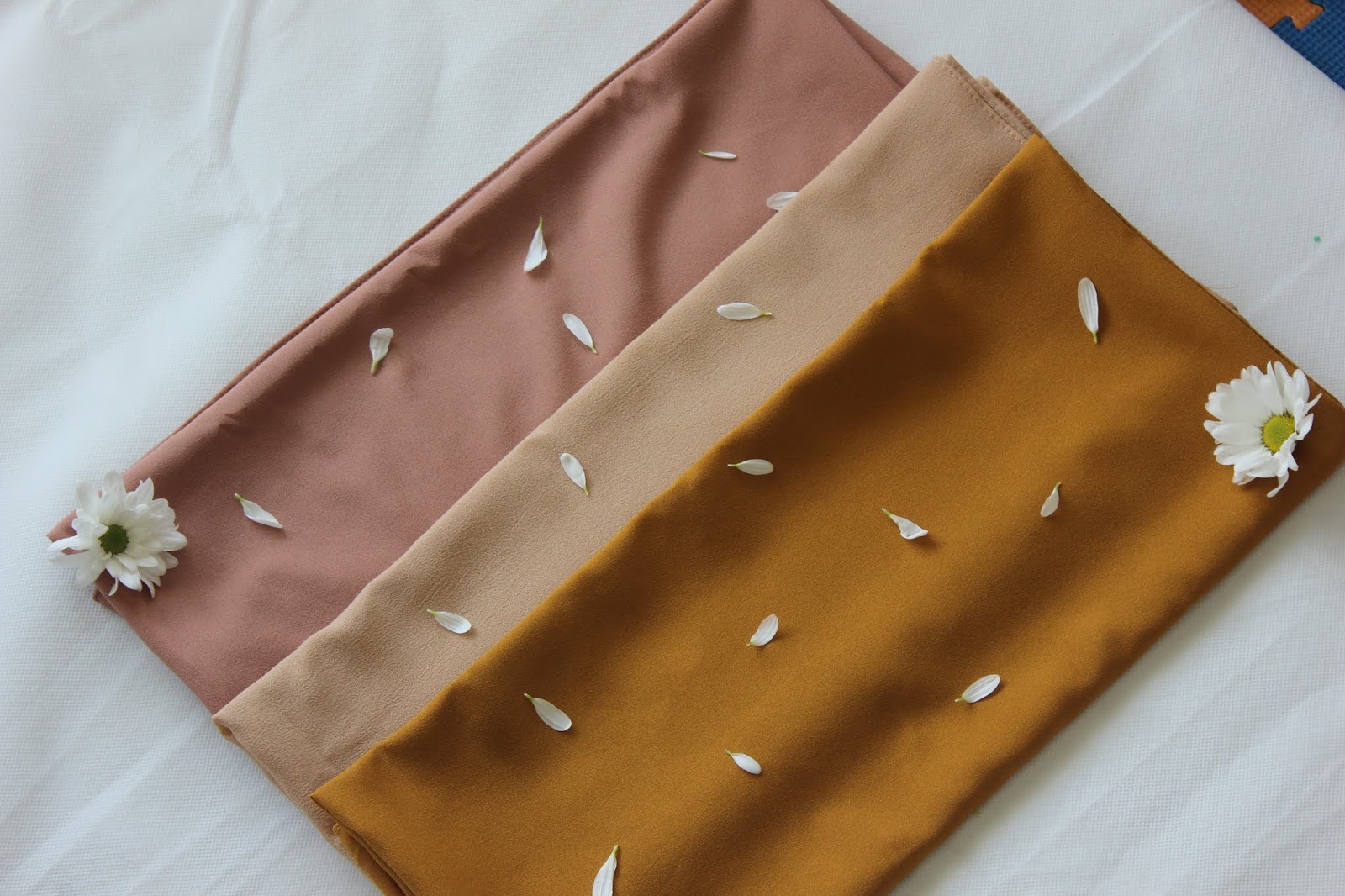 Gimana Bedain Hijab Voal Asli dan Palsu? Ini Caranya Sist