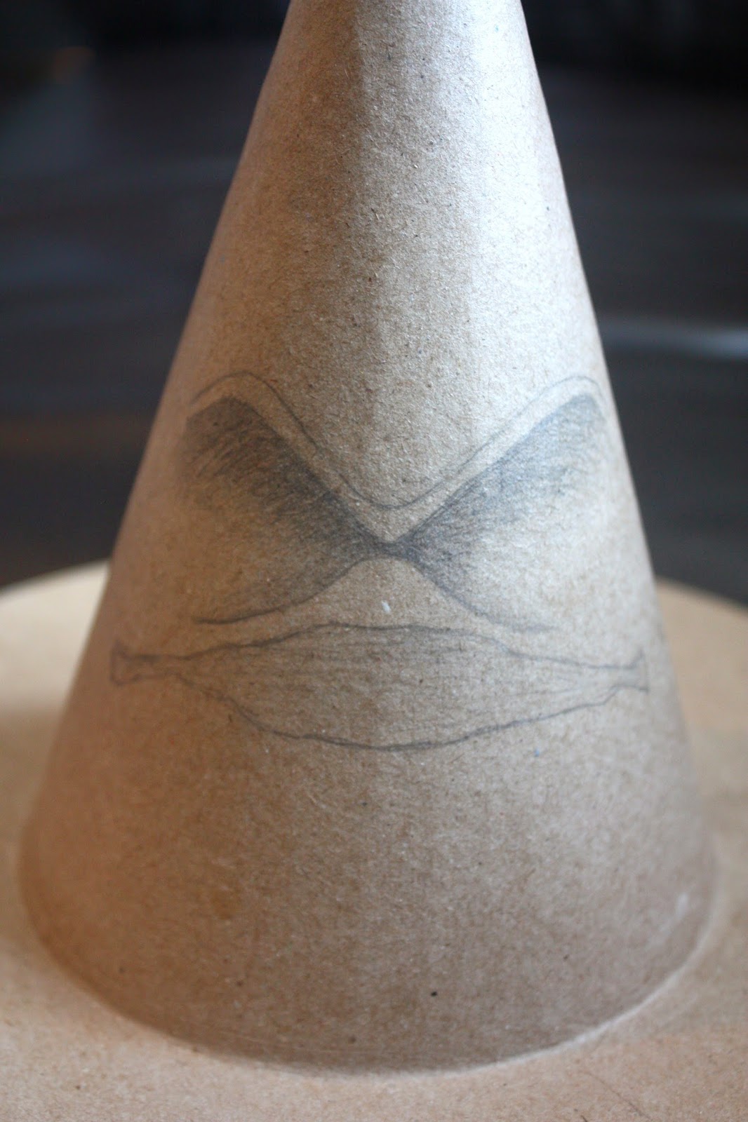 The Geeky Gal: Halloween Tutorial: DIY Sorting Hat from Harry Potter