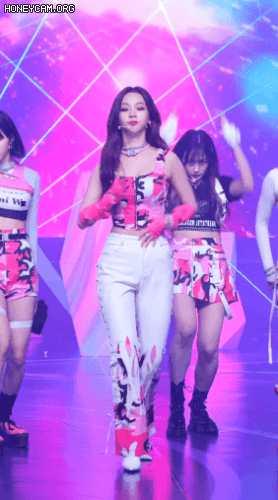 손목 잘 돌리는 에스파 카리나