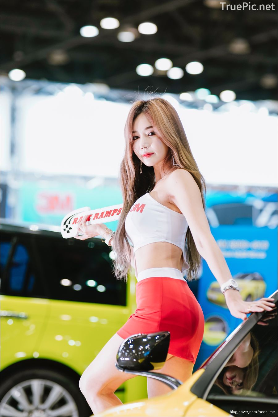 Korean Racing Model - Han Ga Eun - Seoul Auto Salon 2019 - Picture 39