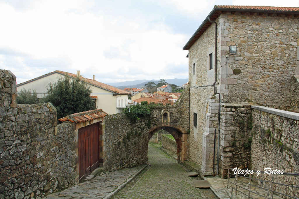 Torre del Preboste y Puerta de la Barrera