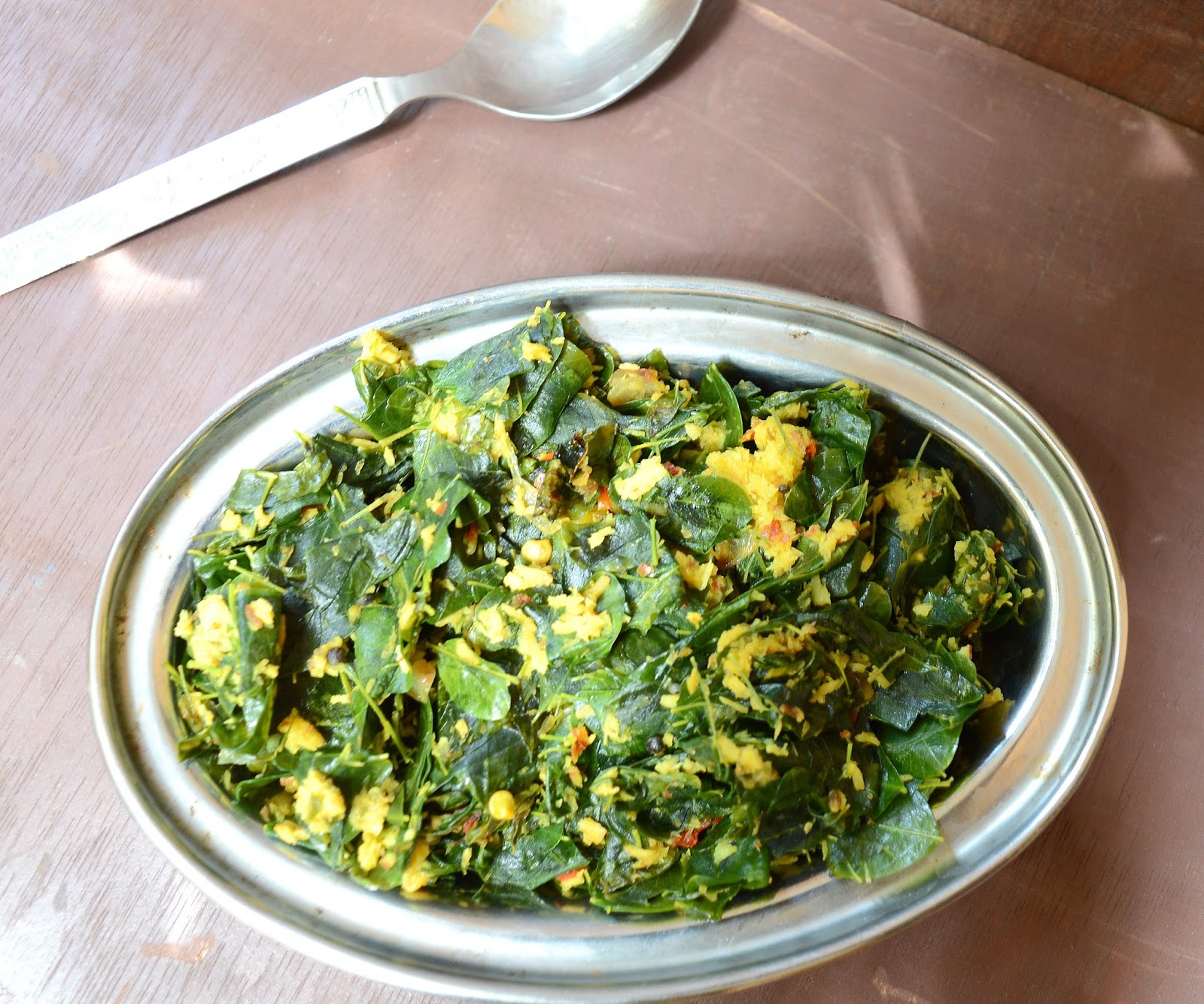 Murungai Keerai/ Moringa /Drumstick Leaves Thoran Healthy Side Dish