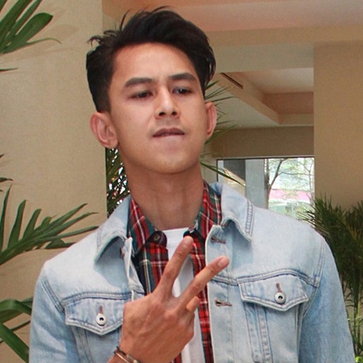 √ Biodata Fandy Christian dan Agamanya