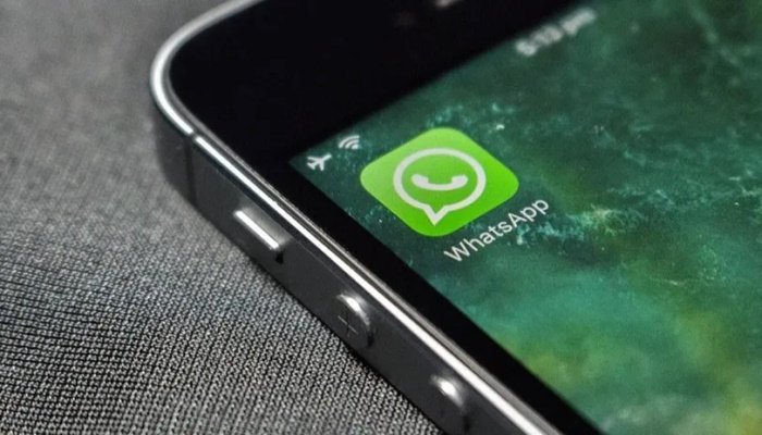 Come posso impedire che i miei messaggi WhatsApp vengano violati?