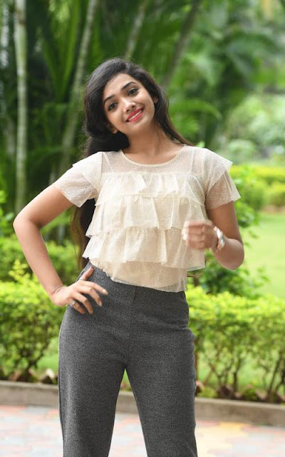 Telugu Actress Meghana Latest Photoshoot Pics Navel Queens