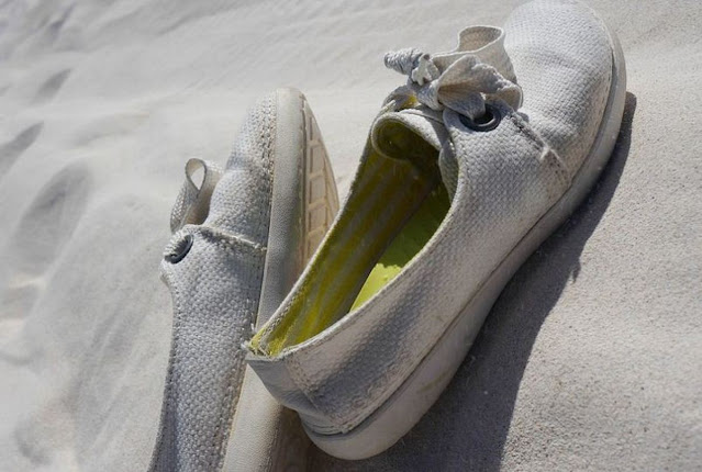 Cara Mencuci Sepatu Putih adhiantirina