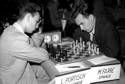 Partida de ajedrez Farré-Portisch, en el III Campeonato Mundial Juvenil (Amberes, 1955)