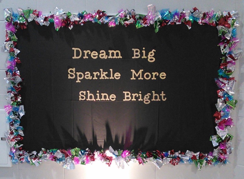 Sparkle Bulletin Board What's Working Wednesday School bulletin