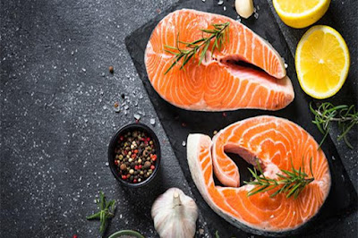 Cá hồi là một trong những thực phẩm giàu axit béo Omega 3