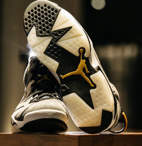 trophy jordan 5
