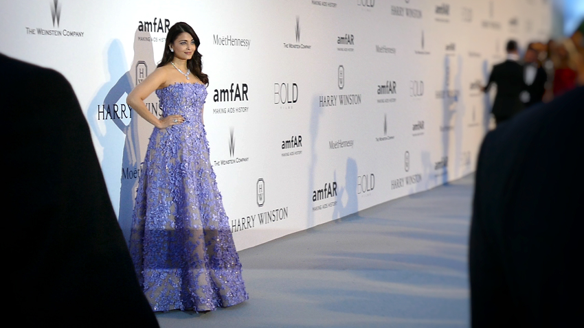 AMFAR - RED CARPET - CANNES 2015 - 30 MILLION CHARITY NIGHT - THE MUST - TO - BE -PLACE
