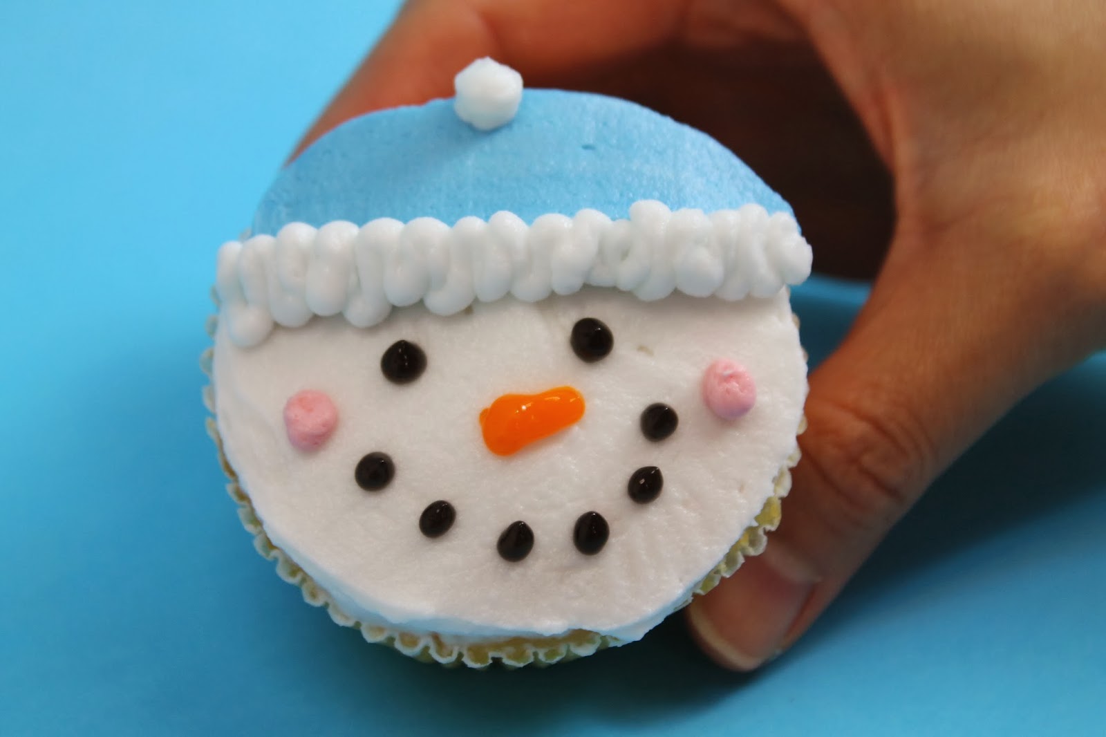 ![](http://1.bp.blogspot.com/-Vv6CpDHEhM4/Uqqy0zUrmII/AAAAAAAAHiU/mDmIwzB6ZDo/s640/Step+12+Snowman.JPG)