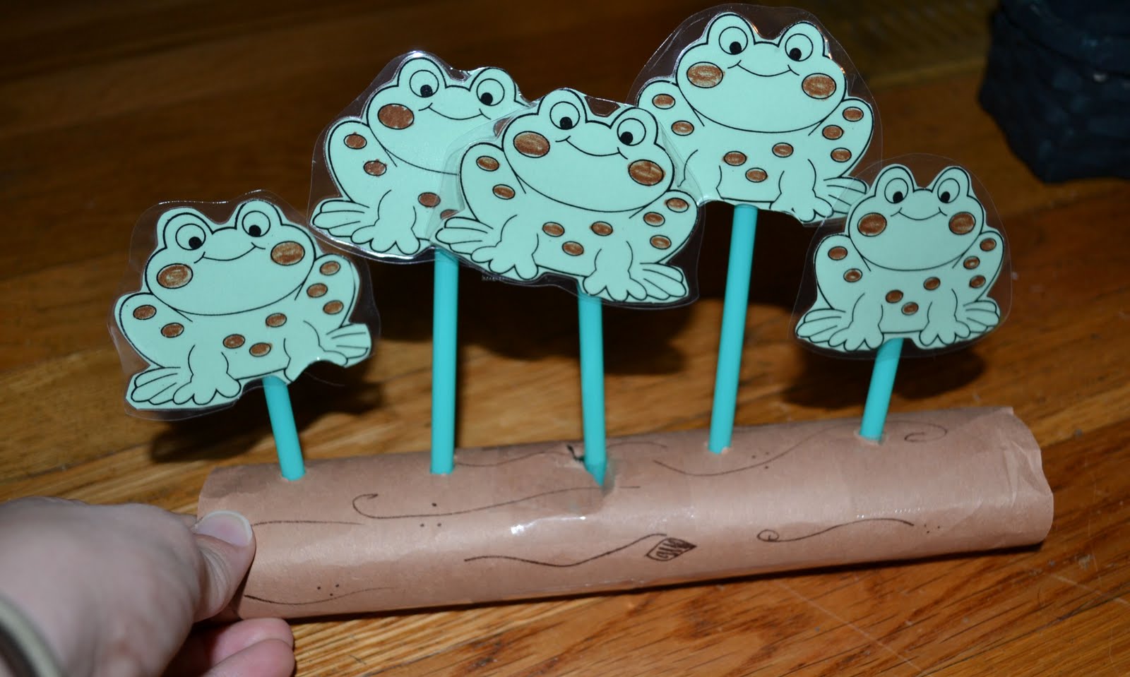 From The Hive: frogs- preschool style
