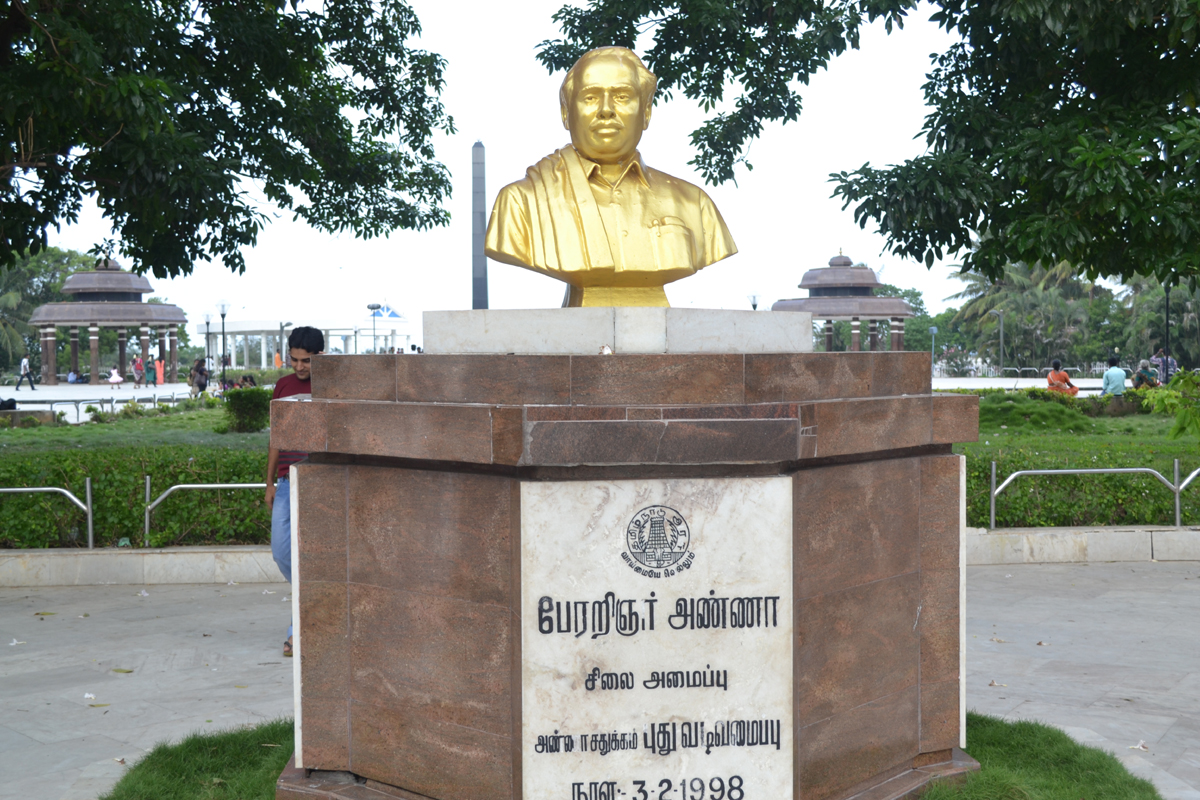 Venesh a v: Anna Durai samadhi and MGR samadhi near Marina beach ...