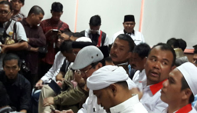 Sidang Kasus Penistaan Agama: Kapasitas Ruang 84 Orang Penuh Sidang Kasus Penistaan Agama: Kapasitas Ruang 84 Orang Penuh