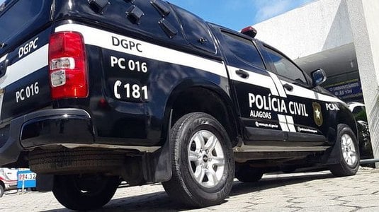  POLÍCIA PRENDE MÃE E FILHOS SUSPEITOS DE HOMICÍDIO NO INTERIOR ALAGOANO.