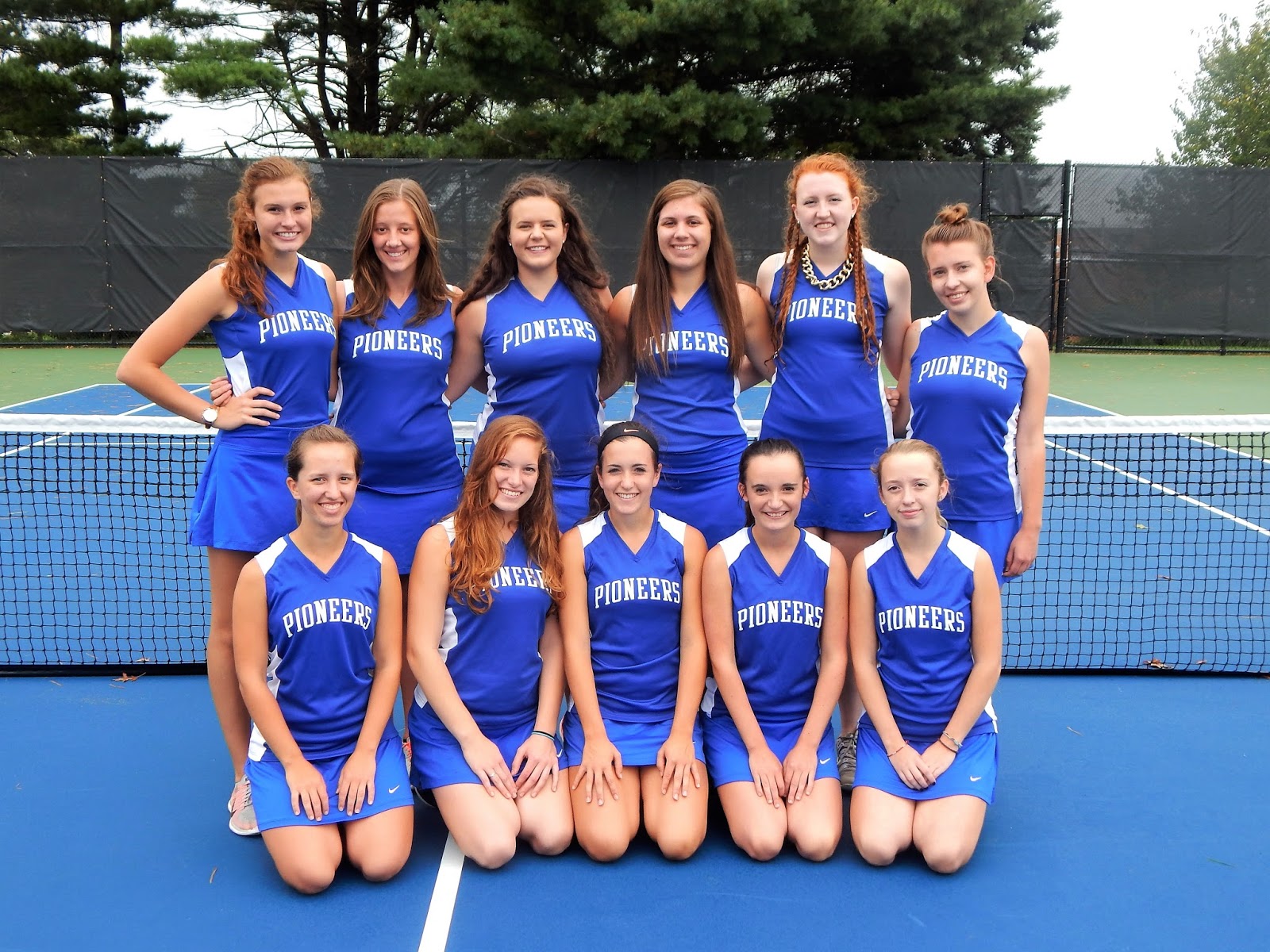Dreary weather dampens final Girls' Tennis match, LS wins