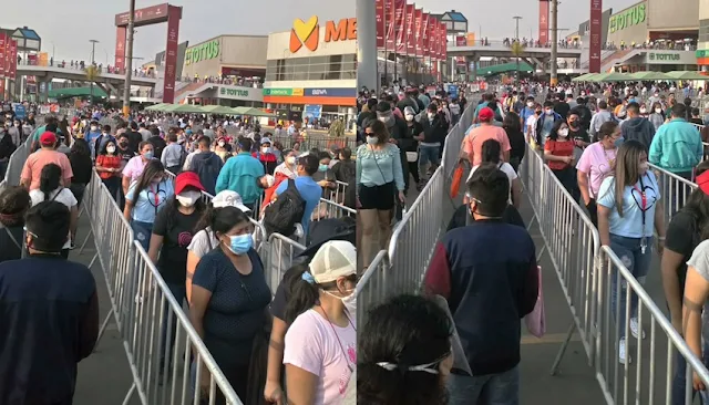 Centros comerciales son nuevos focos de contagio por COVID-19 en Perú