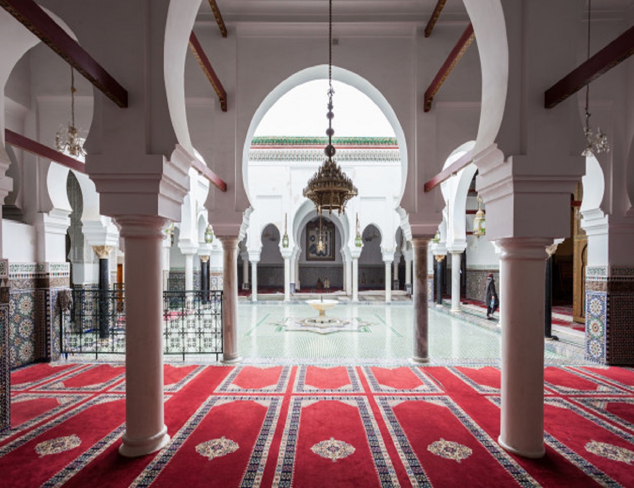 gambar dua tiang masjid