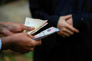 Urgensi Zakat dalam Ajaran Islam Urgensi Zakat dalam Ajaran Islam