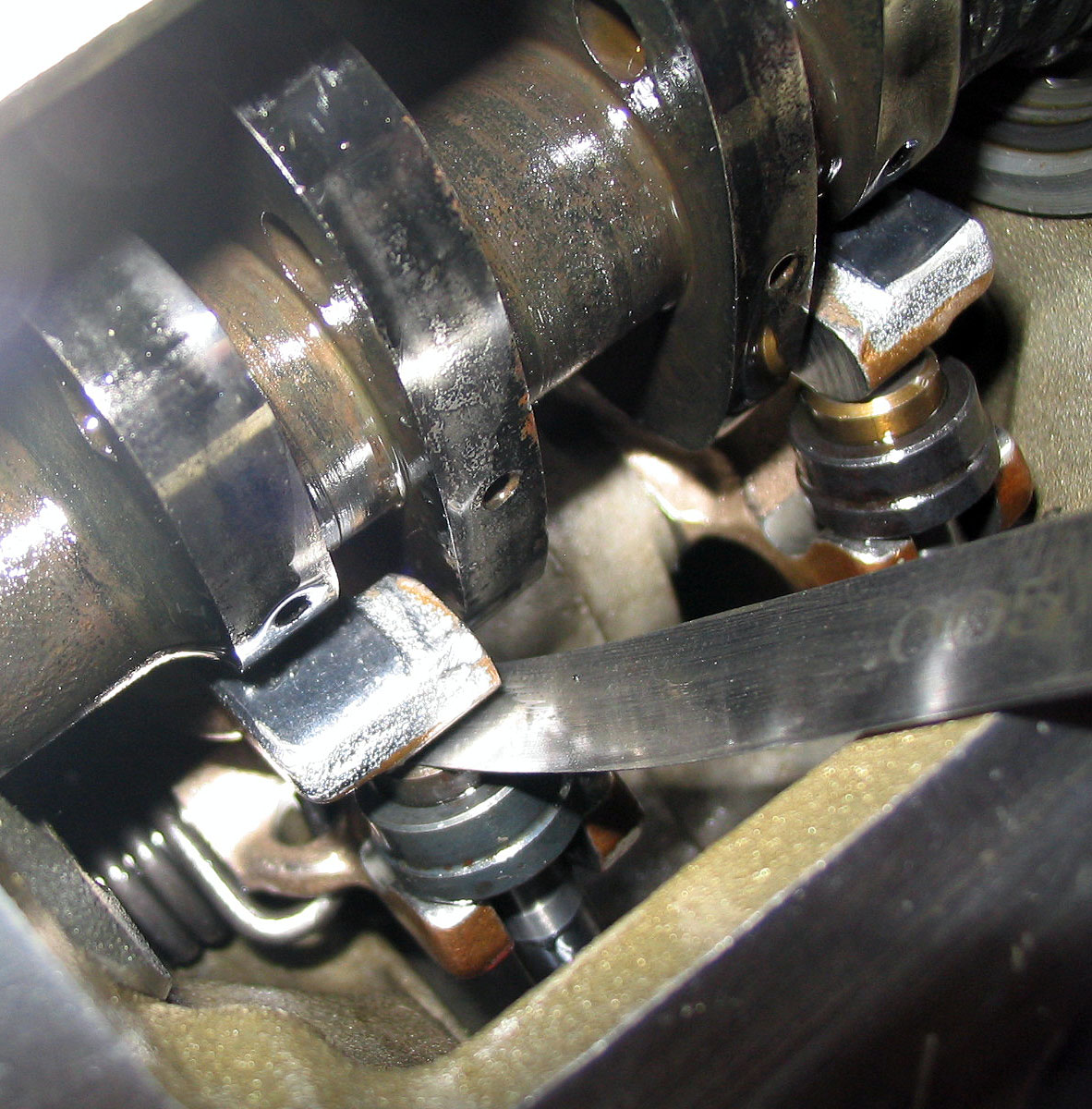 OddBike How to Adjust Ducati Desmo Valves