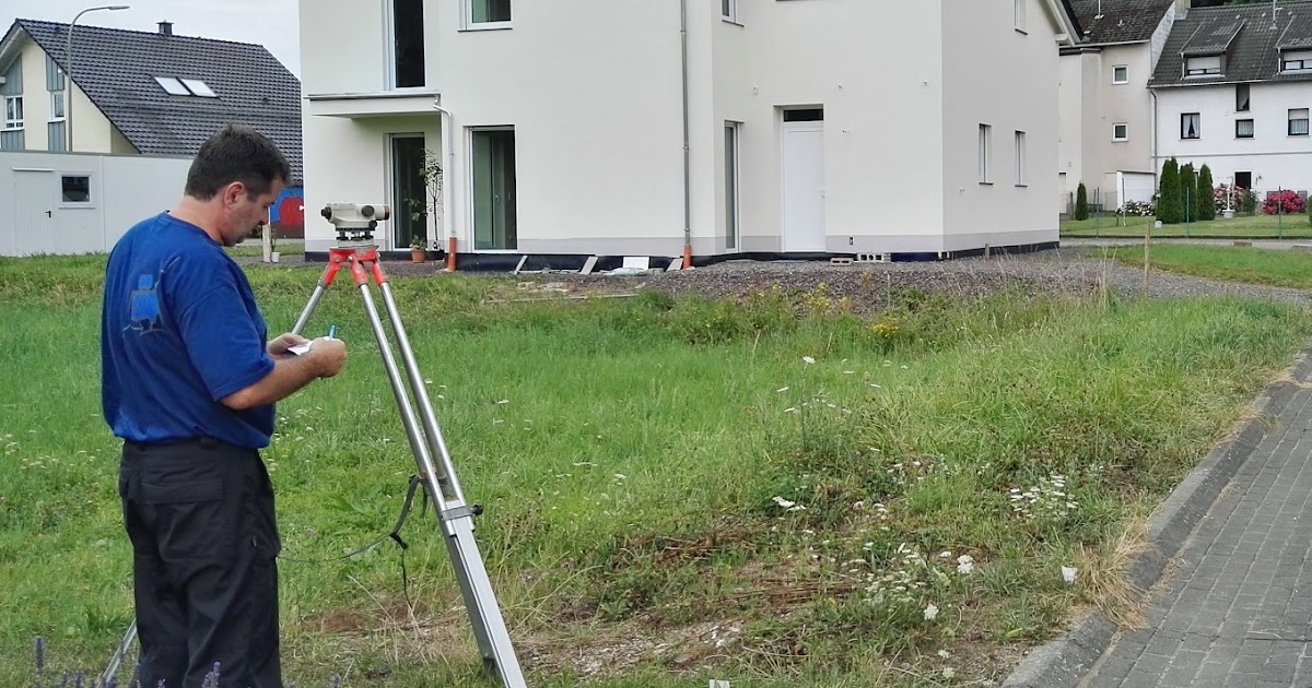 Holz auf Holz Es ist kurz vor 12!