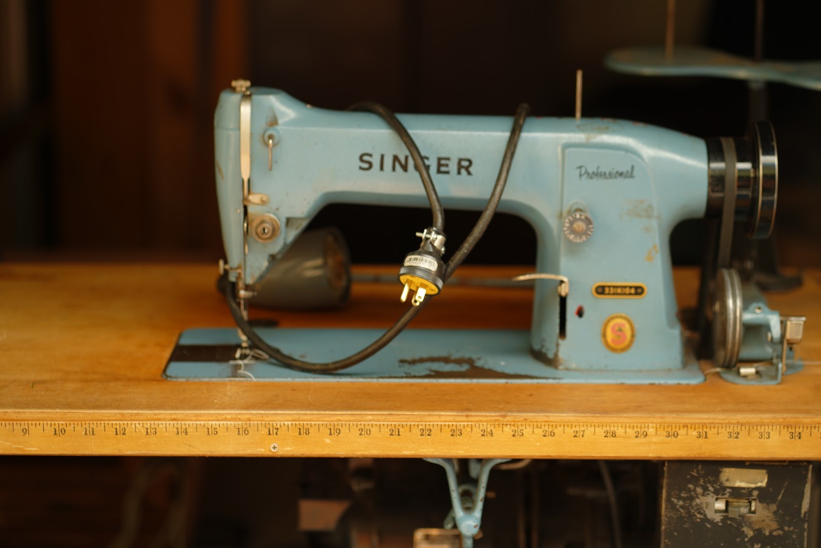 UHURU FURNITURE & COLLECTIBLES **SOLD** 34288 Industrial Singer