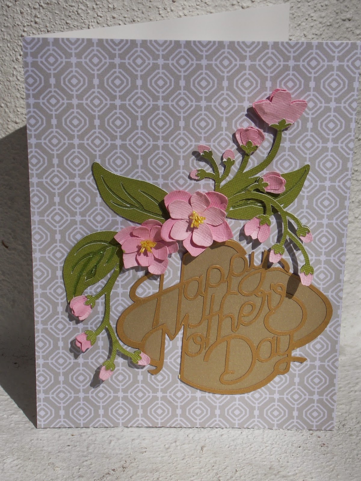 Beverly's Blog: Cricut Explore Mother's Day Card