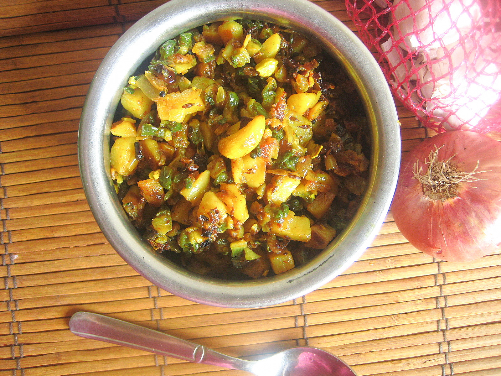 madhuri's kitchen karela fry recipe / bitter gourd curry / Pavakkai Fry