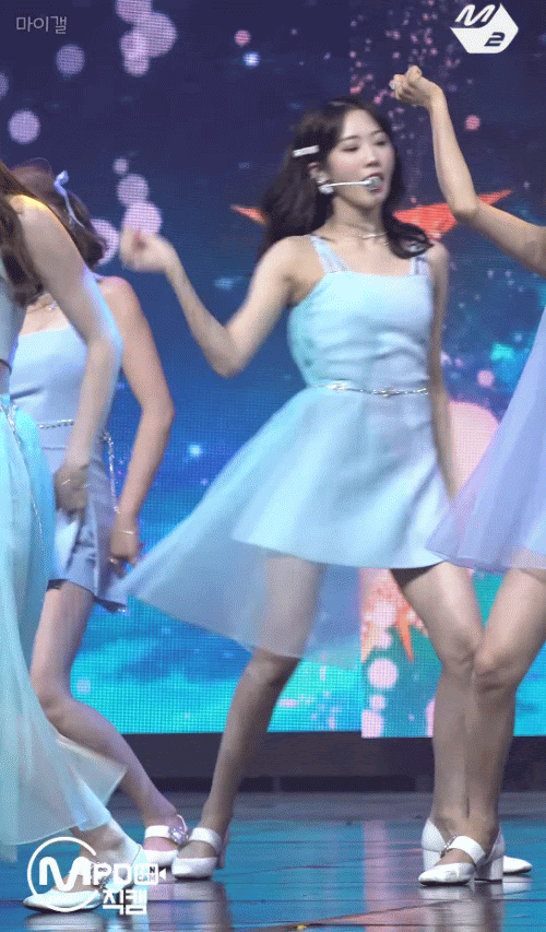 엠카 우주소녀 루다 하늘하늘한 원피스