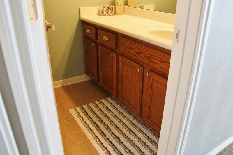 The Chronicles Of Ruthie Hart Naptime Diy Painting Bathroom Cabinets - Diy Chalk Paint Bathroom Cabinets The Chronicles Of Ruthie Hart Naptime Diy Painting Bathroom Cabinets - Diy Chalk Paint Bathroom Cabinets