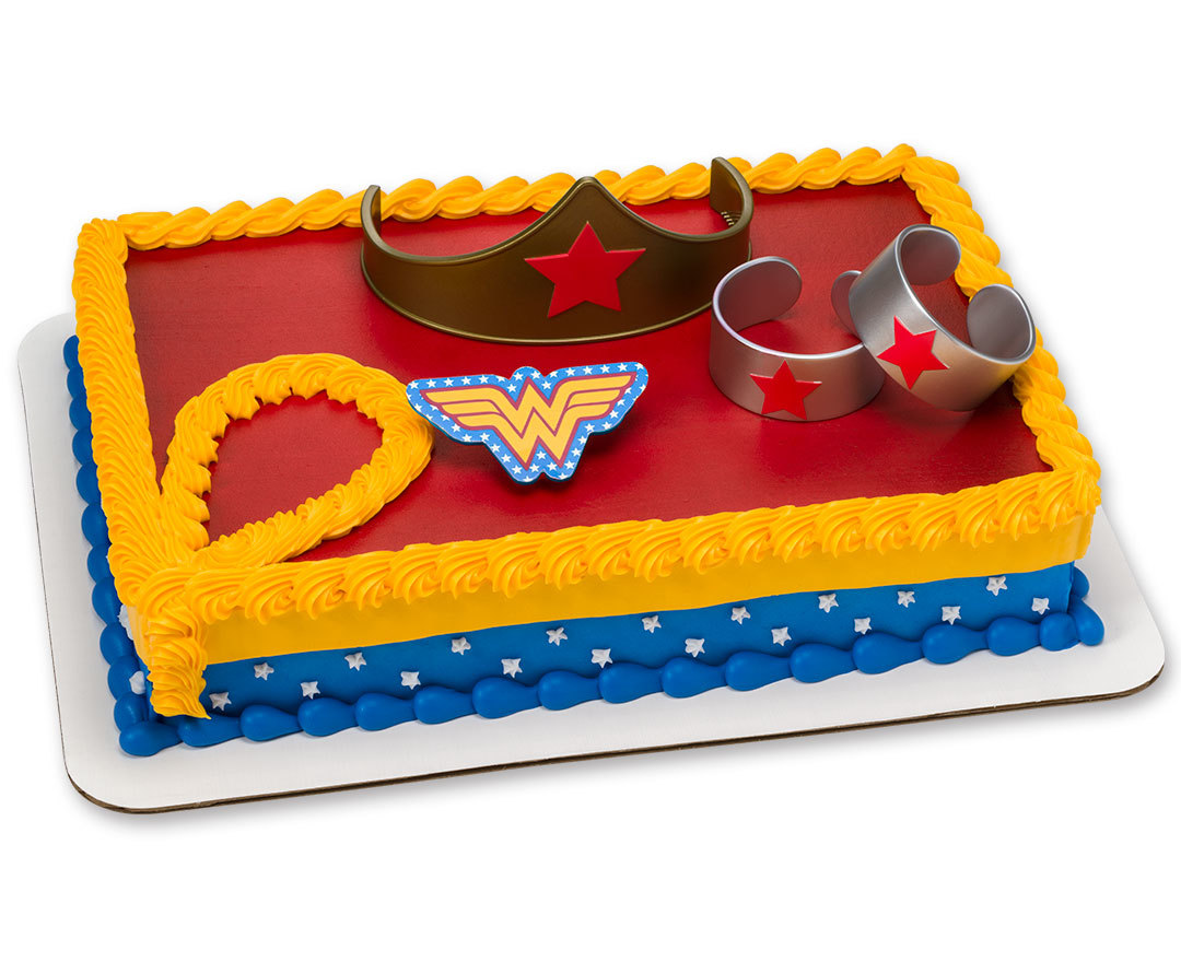 Bolo Mulher Maravilha 15 Ideias Para Voce Se Inspirar Guia Tudo Festa Blog De Festas Dicas E Ideias Bolo colorido feminino masculino chantilly azul preto e vermelho retangular. bolo mulher maravilha 15 ideias para
