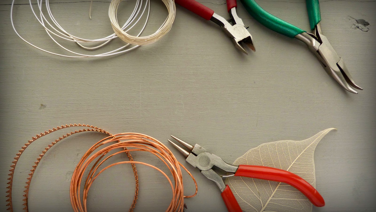 Ursula Jewelry How to prepare copper wire to work.